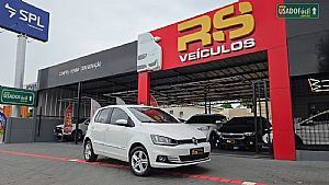 Volkswagen 1.6 FOX Highline 1.6 4P Flex